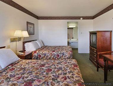 Days Inn Lubbock Texas Tech University Room photo