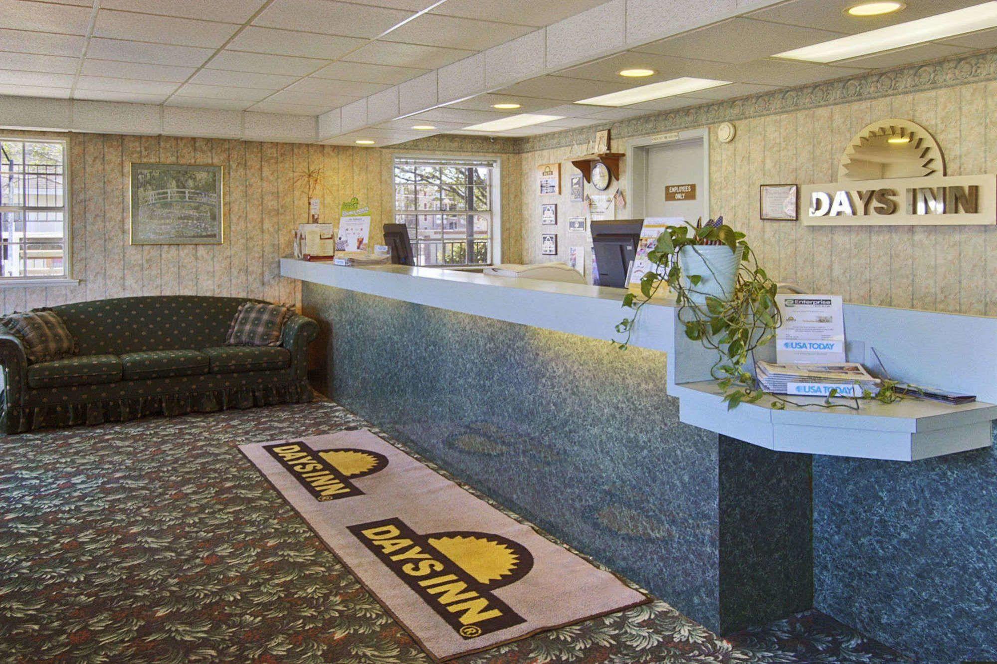 Days Inn Lubbock Texas Tech University Exterior photo