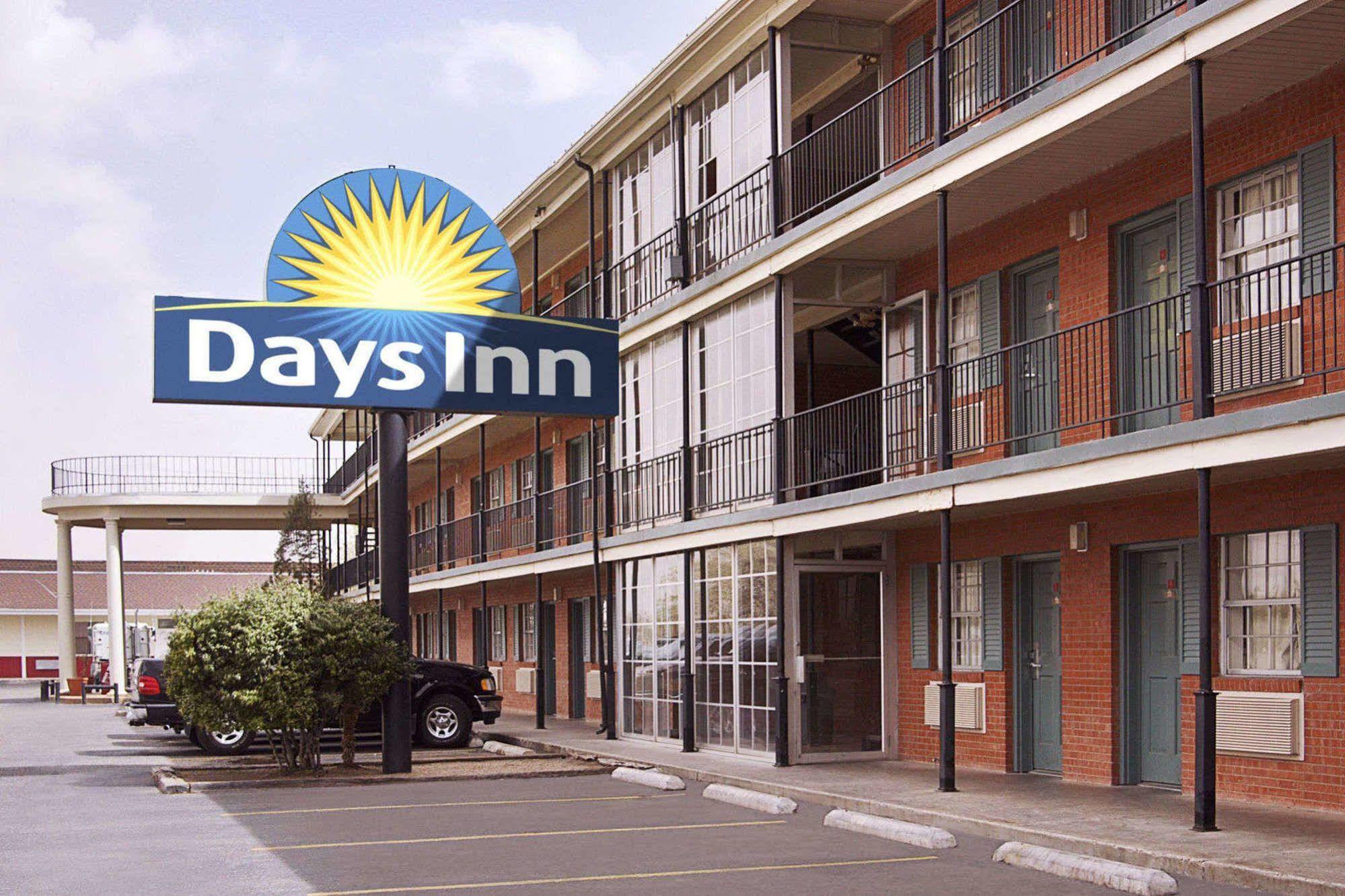 Days Inn Lubbock Texas Tech University Exterior photo